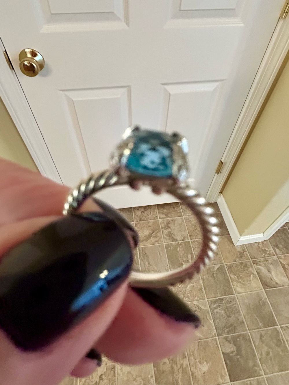 David Yurman Blue Cushion Gemstone Ring with Twisted Silver Band. Worn 3 times - Picture 3 of 7